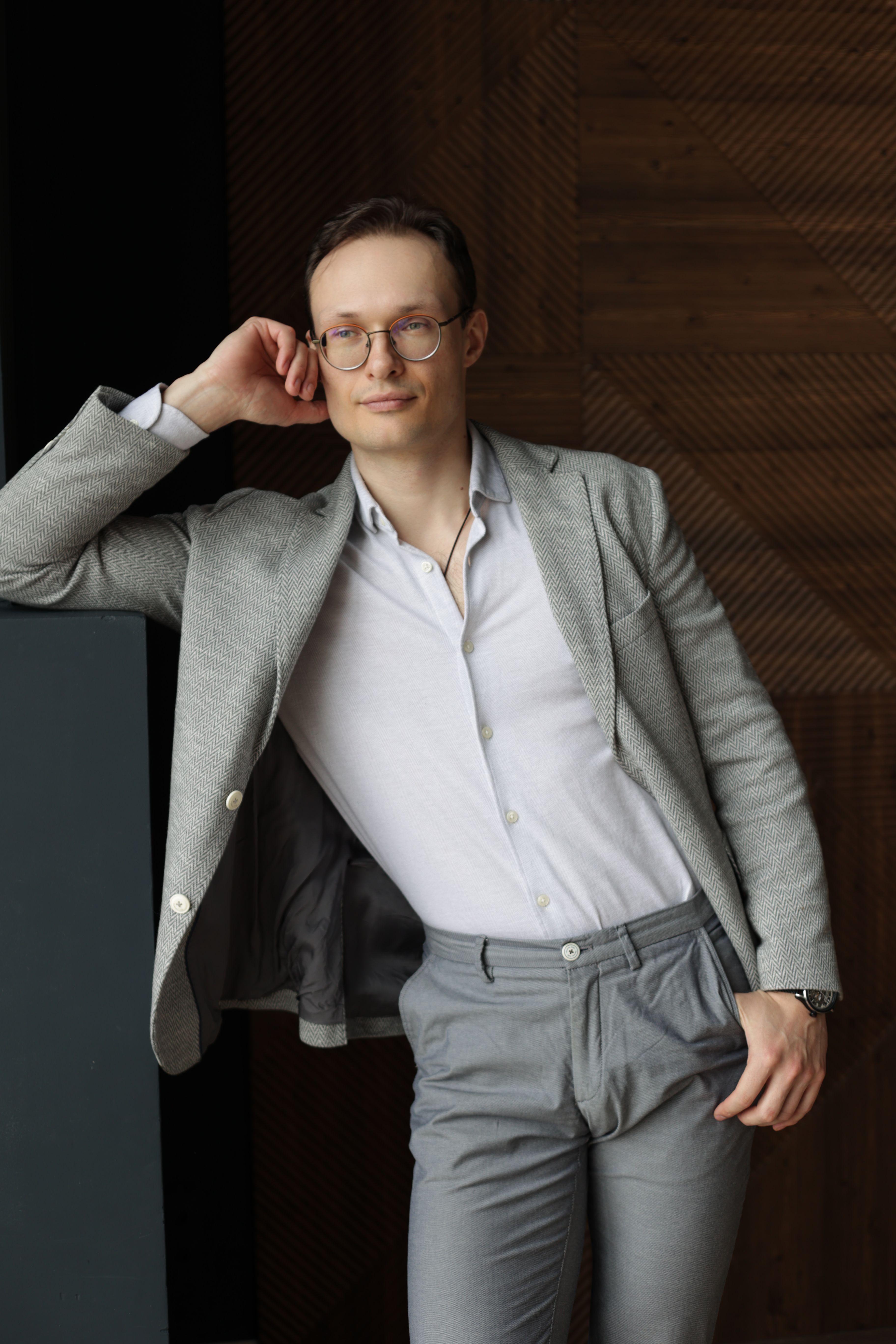Михаил Хаердинов в твидовом пиджаке
